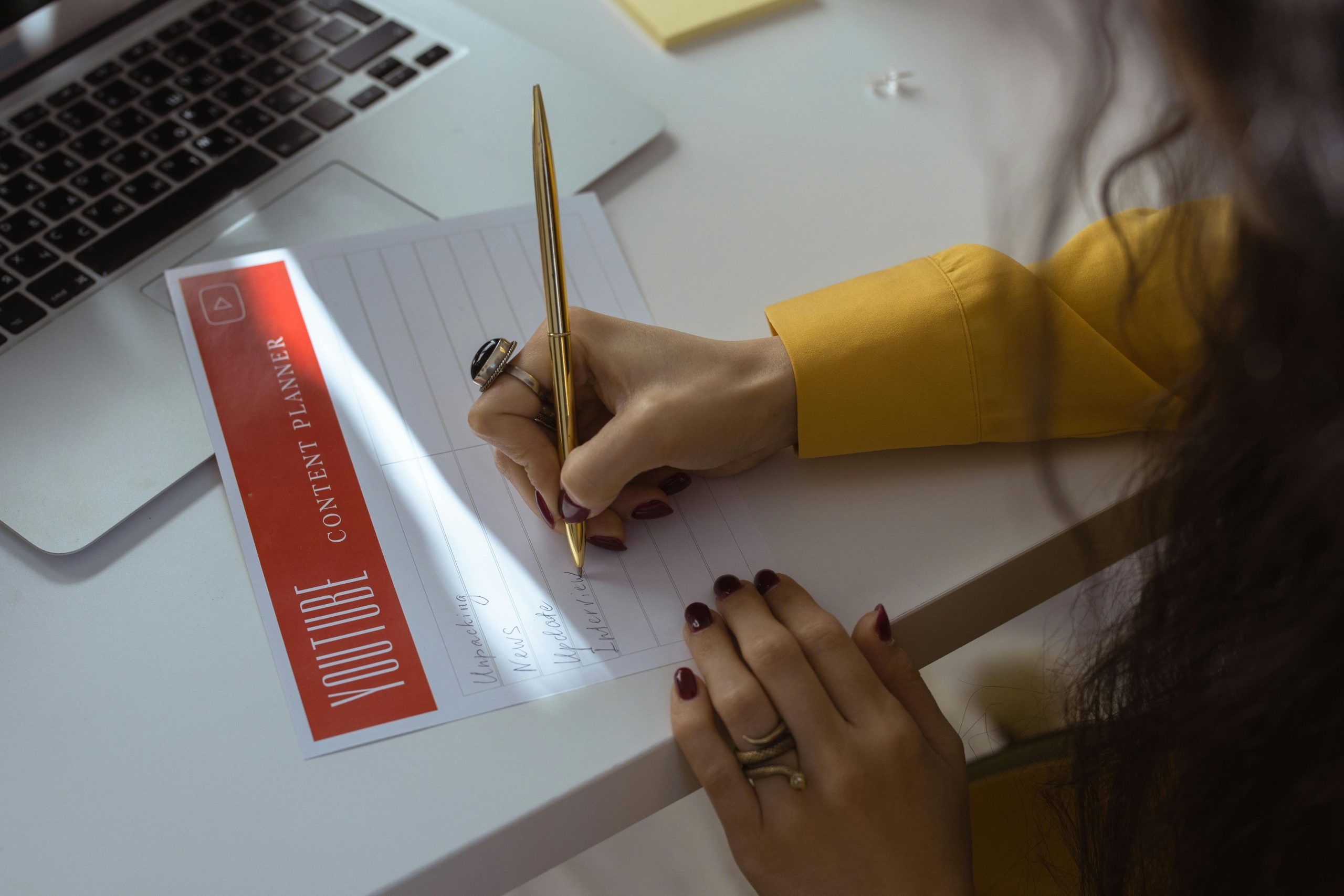 别再瞎忙了！思维升级：重新认识批量创作，效率提升300%的实操指南-白雀99AI